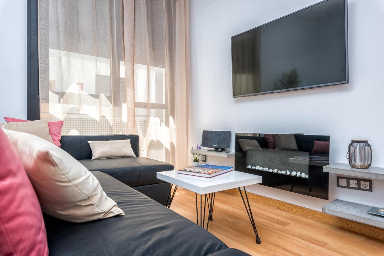 Апартаменты Atico Con Terraza Ac 1Hab En El Centro Y Piscina Comunitaria Малага Экстерьер фото
