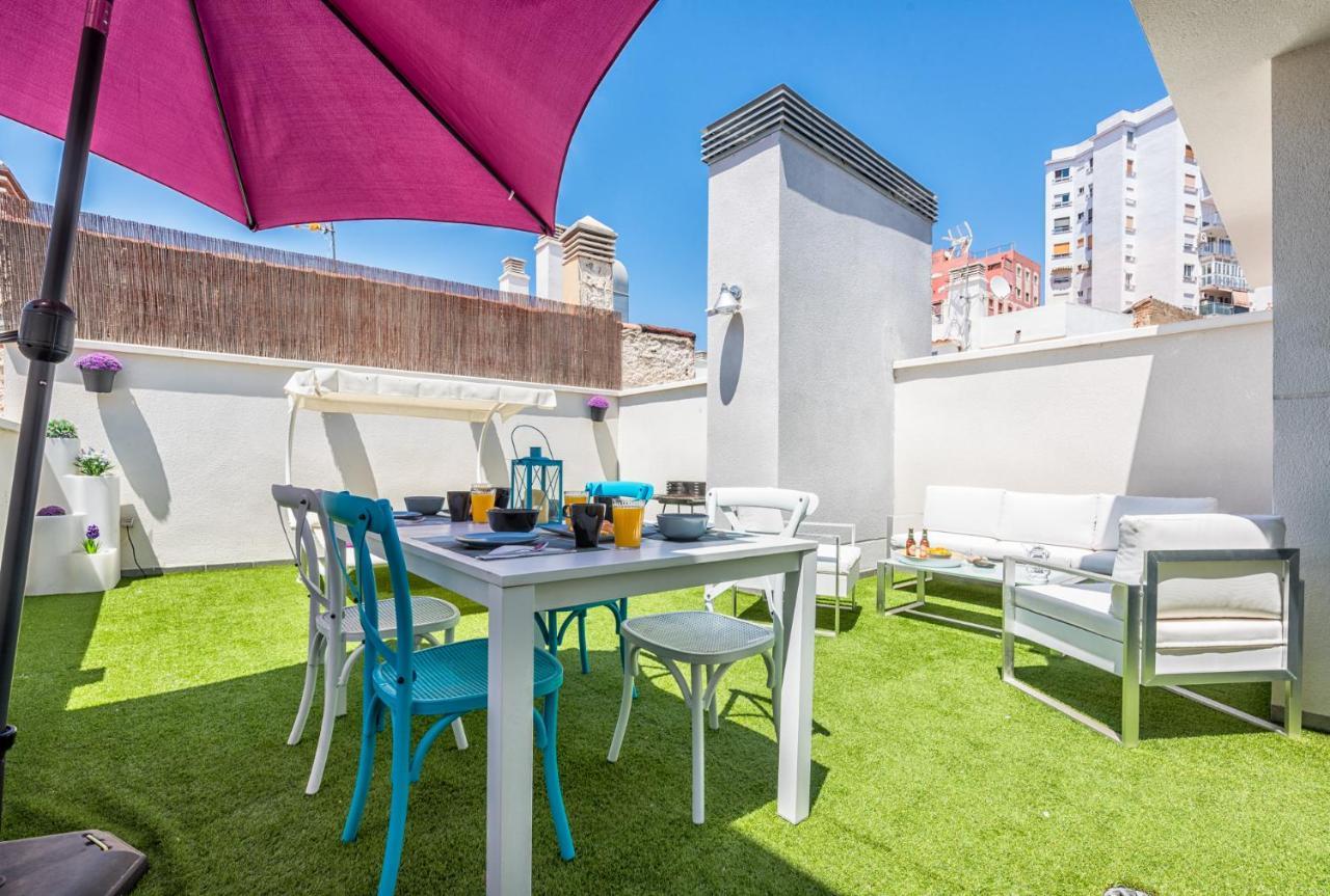 Апартаменты Atico Con Terraza Ac 1Hab En El Centro Y Piscina Comunitaria Малага Экстерьер фото