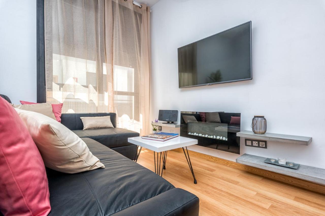 Апартаменты Atico Con Terraza Ac 1Hab En El Centro Y Piscina Comunitaria Малага Экстерьер фото