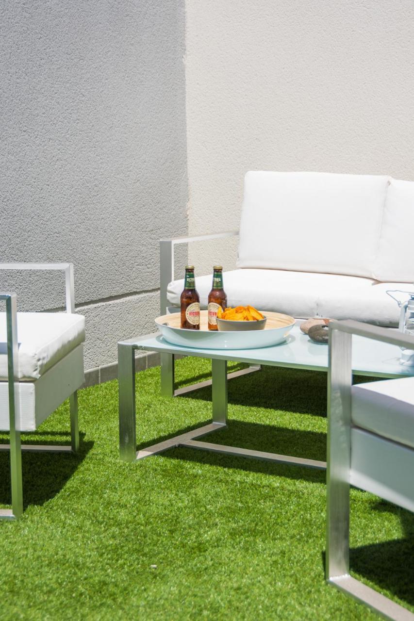 Апартаменты Atico Con Terraza Ac 1Hab En El Centro Y Piscina Comunitaria Малага Экстерьер фото