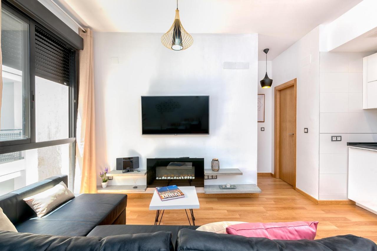 Апартаменты Atico Con Terraza Ac 1Hab En El Centro Y Piscina Comunitaria Малага Экстерьер фото