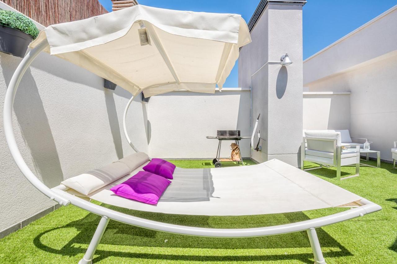 Апартаменты Atico Con Terraza Ac 1Hab En El Centro Y Piscina Comunitaria Малага Экстерьер фото