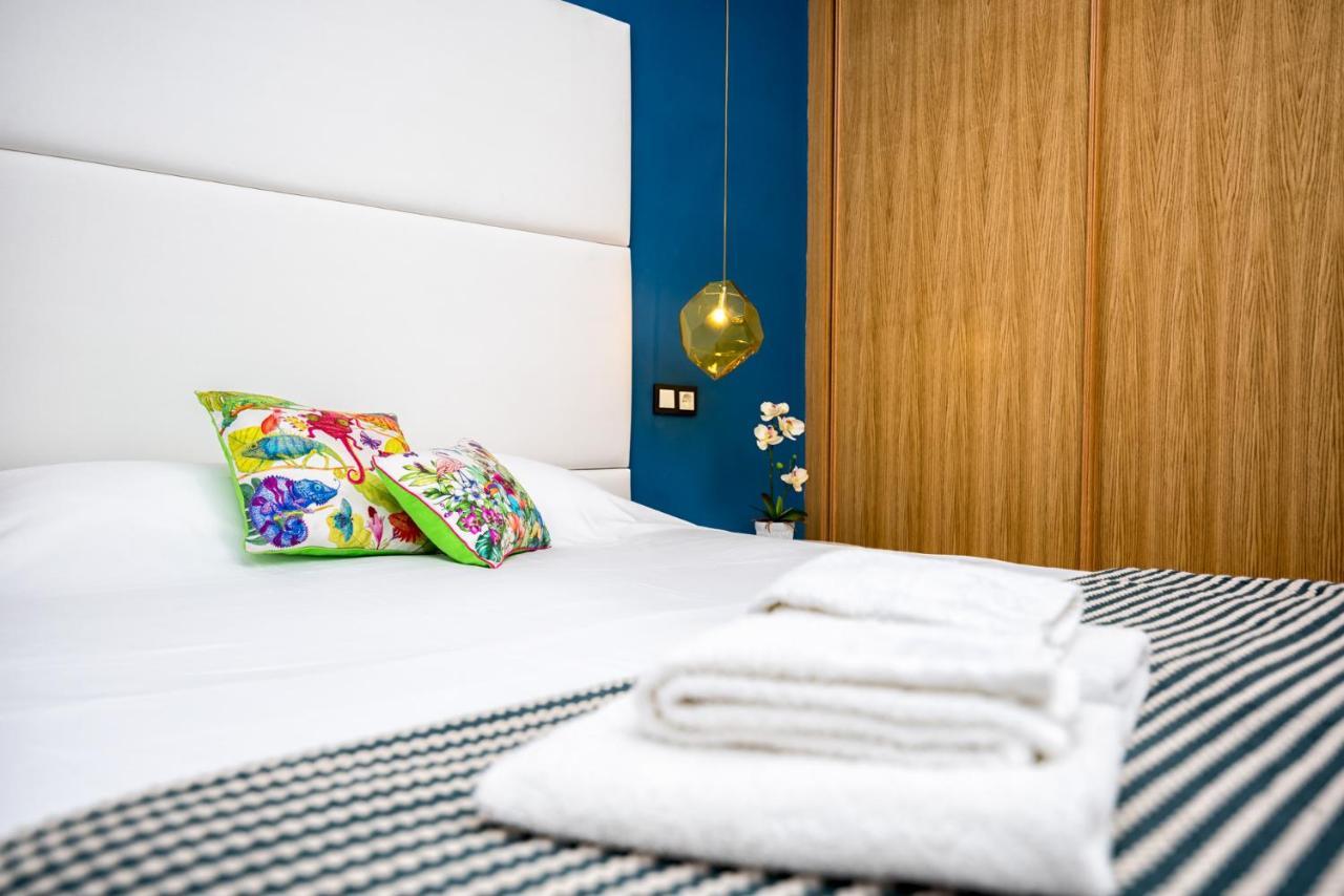 Апартаменты Atico Con Terraza Ac 1Hab En El Centro Y Piscina Comunitaria Малага Экстерьер фото